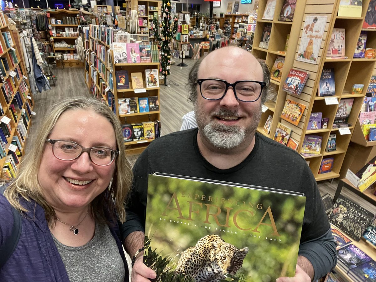 In line for a book signing with retired MLB player #RandyJohnson at our fav local bookstore <a href="/changinghands/">Changing Hands Bookstore</a>. ⚾️📚✍🏼