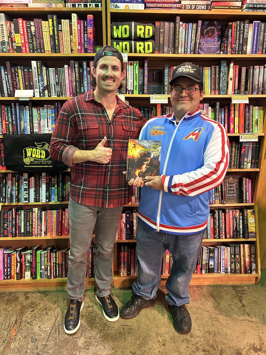 wondercrater's tweet image. Tueday was great! Got to cross New Jersey off my travel list and got to meet the one and only @MrBallen at the WORD bookstore! And he was every bit as down to earth and friendly as the people leaving the line said. His content has immensely helped build the world of #Fragmented…
