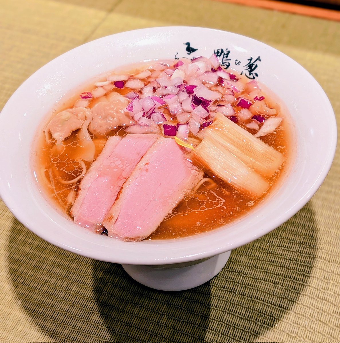 朝から撮影で１時間で終了
朝ラー🍜
鴨の旨味が口一杯に広がり葱との相性抜群
美味しく頂きました！