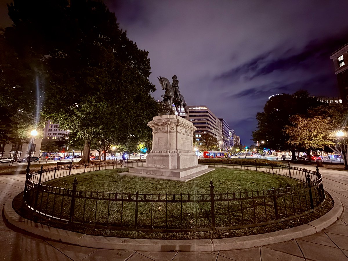 RealJasonNelson's tweet image. Walking around DC at night to see if it’s as safe now as they claim Trump made it.
No litter. No homeless encampments. No propaganda painted on the sidewalks. Women and couples strolling casually.
It’s safe.
This administration is amazing.