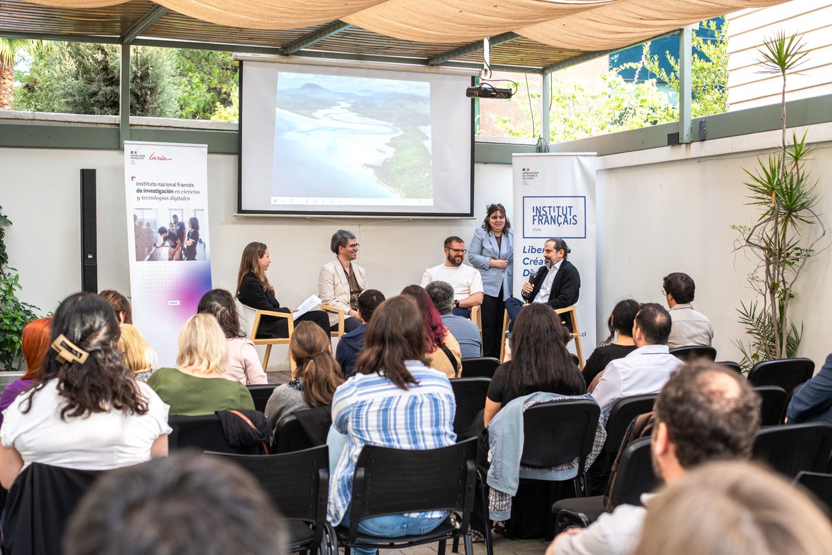 inria_chile's tweet image. ¡Dimos cierre a la @FeteScience en 🇨🇱! 
Junto al @institutfran, cerramos 2 semanas de la @FeteScience en 🇨🇱 Realizamos la mesa redonda “IA y riesgos naturales” seguido de presentaciones de los proyectos TsunamiLab, OcéanIA, FrostForecast y Vendimia 5.0 👉🏻 bit.ly/4nd6iKp