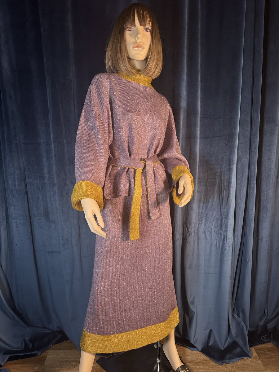 helencampbel's tweet photo. Hand knitted lavender/gold suit with two different looks- with short A-line skirt, and straight long with slit on the back skirt from EK HAND KNITTED FASHON DESIGN @highlight #handmade #handmadewithlove #handcrafted #Handknit #handknitting #handknitted #ekhandknitted #ekhandknittedfashiondesign