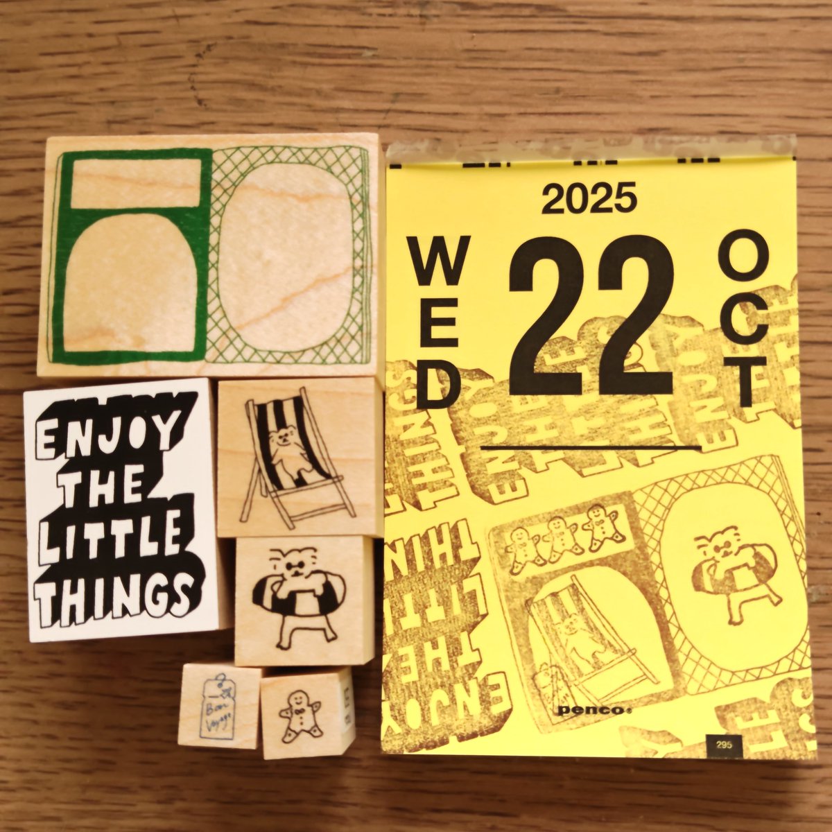 ke_co_ltd's tweet image. 押しすぎてなにがやりたかったか分からなくなても
ひたすらに
かわいい！！

 #今日のはんこ
浮き輪コアラ、手帳ハンコ、ビーチチェアコアラ、ジンジャークッキー、タグ
りなはんさん（@rina_han_co)

文字
Tamsworkさん
 #日めくりはんこ