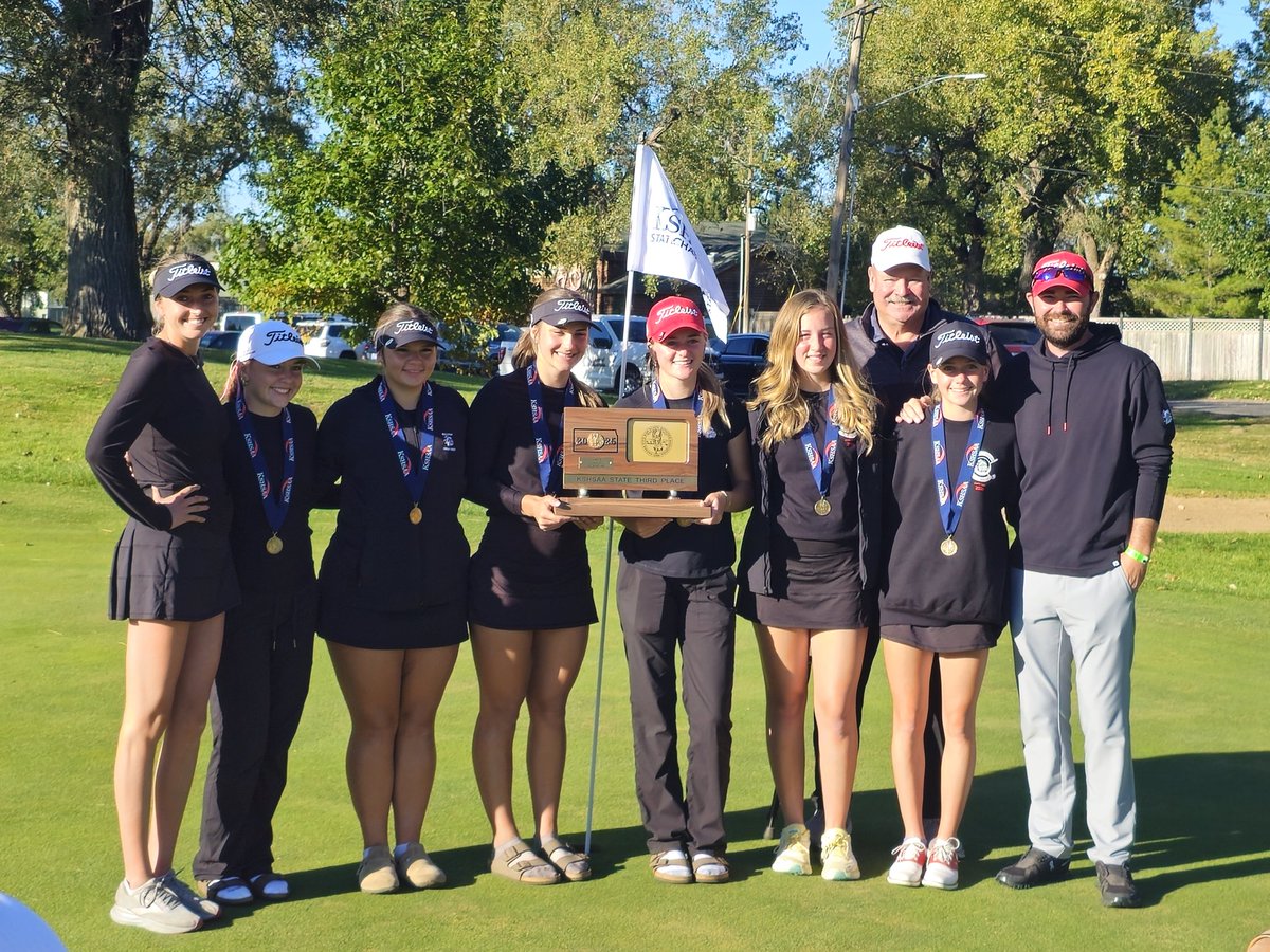 Your class 4A girls state golf 3rd place finishers, <a href="/Ladypupsgolf/">McPherson Girls Golf</a>!🥉🏆#KSPreps <a href="/MHSBullpups/">McPherson HS</a>