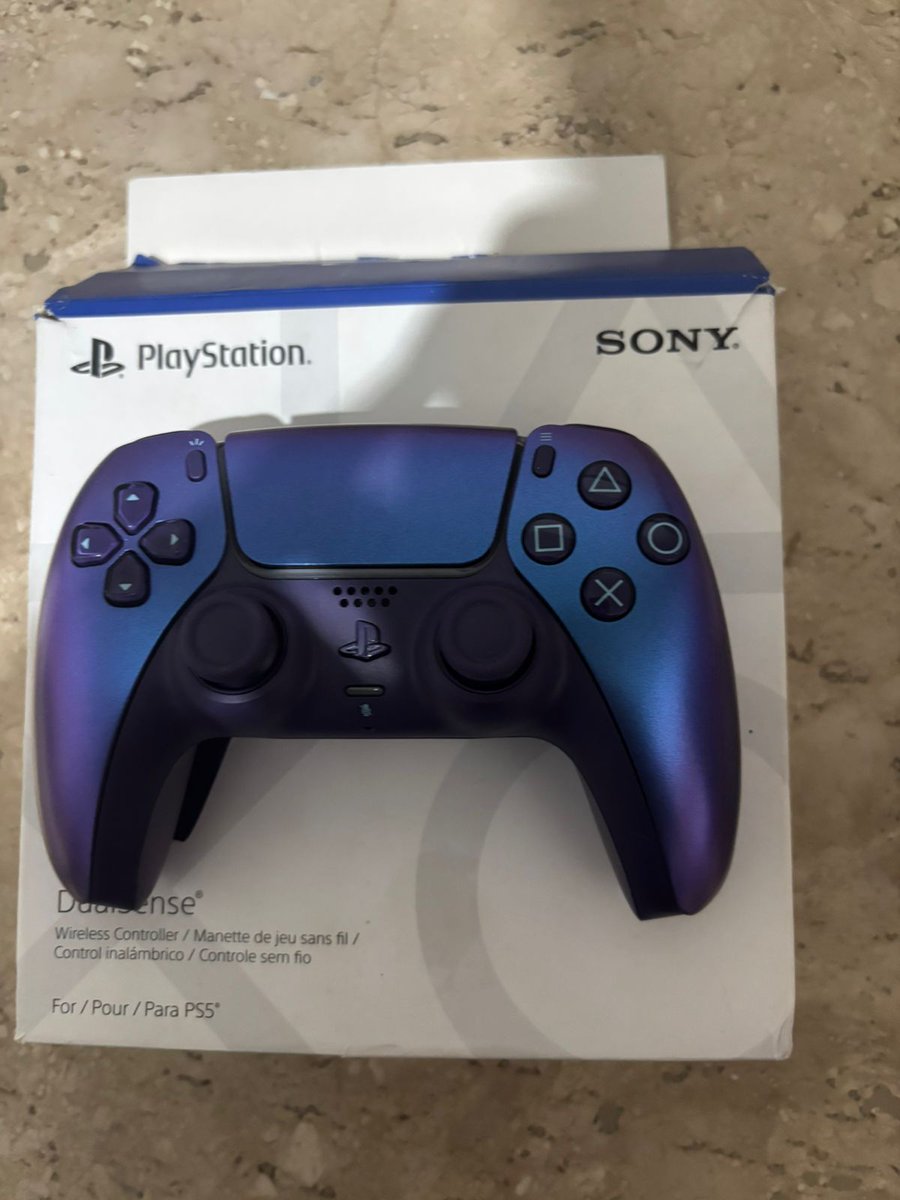 Quer concorrer a um controle de PS5 original Chroma Indigo por apenas R$25?

Controle usado apenas 2 vezes, intacto, sem menhum defeito. Paguei 576 na epoca, mas nao pude usa-lo por  que o meu PC foi de arrasta.

Motivo da venda: Preciso de grana URGENMENTE.