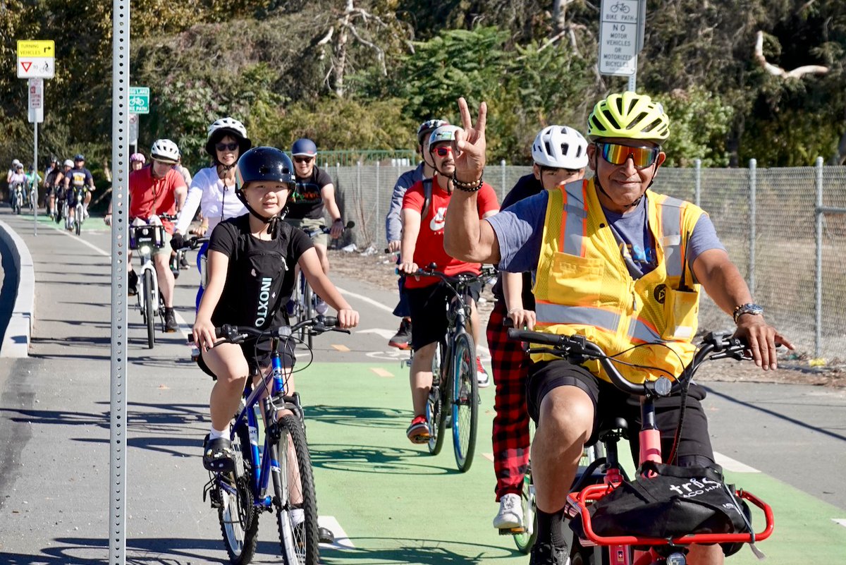 ActiveSGV's tweet image. Some snaps from our Easy Access ride with AARP! Riders explored the Emerald Necklace, learned about local greenways, and enjoyed a sunny morning on two wheels.

Next ride: Saturday, Nov 1. Stay tuned!
#ActiveSGV #EasyAccess #BikeSGV #AARP #GoSGV