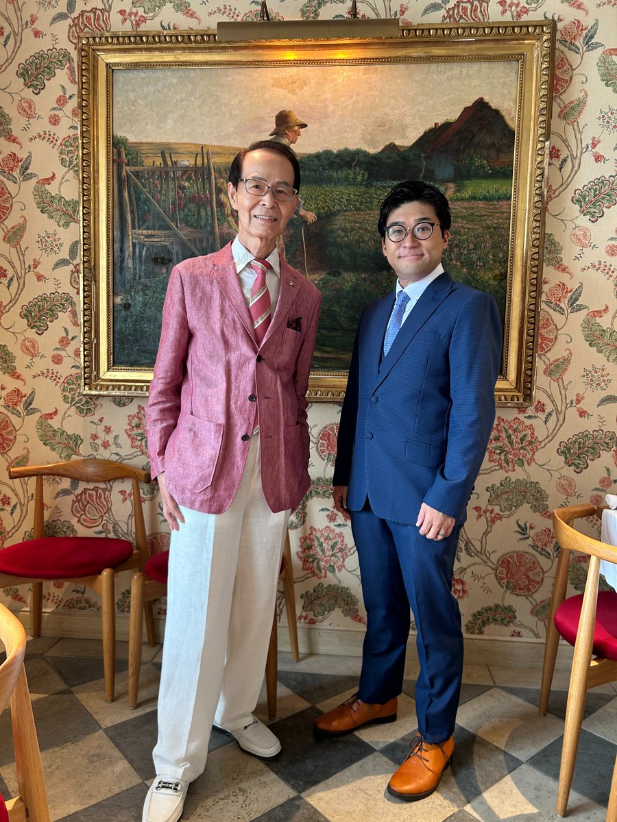 kimu_treeforest's tweet image. 【知らないことを知ろうとするエリート】
本当のエリートとは、
「すでに知っている人」ではなく、
「知らないことを素直に学ぼうとする人」だ。
多くの人は、肩書きやプライドを守るために
“知らない”を隠そうとする。
でも、それでは成長は止まる。…