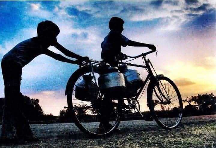 *काही गोष्टी विसरायच्या नसतात,* *त्या लक्षात ठेवायच्या* *असतात,योग्य वेळ आली की* *त्यांचा हिशोब करायचा असतो.* 
    🌹🌹 *शुभ सकाळ* 🌹🌹