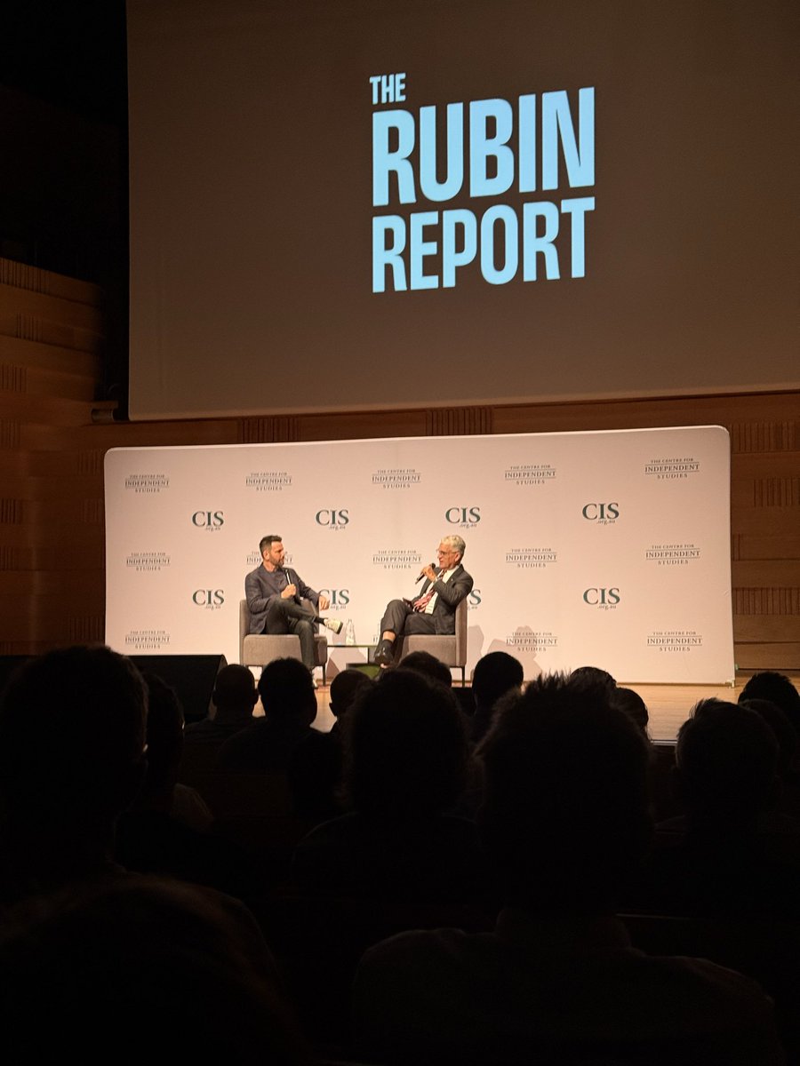 sophthomptlt's tweet photo. @RubinReport thank you so much for such a great night in Sydney last night! You were brilliant! @edlear1 https://t.co/kWcIg4qa90