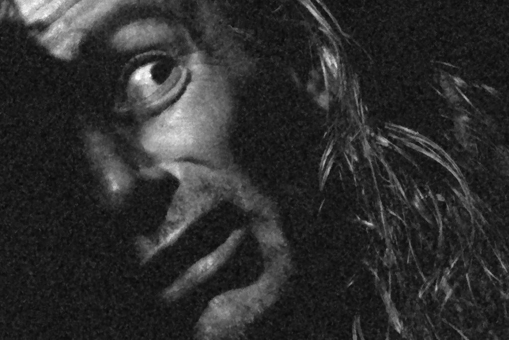 Frank Silva behind the scenes of "TWIN PEAKS". Photo by Richard Beymer