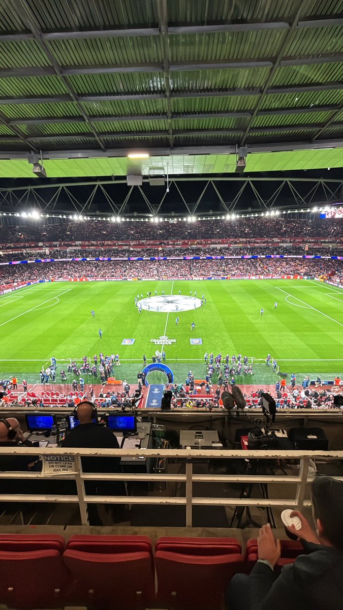 FilipGunner's tweet image. second half we played bossss
#arsenal #championsleaugue #coyg