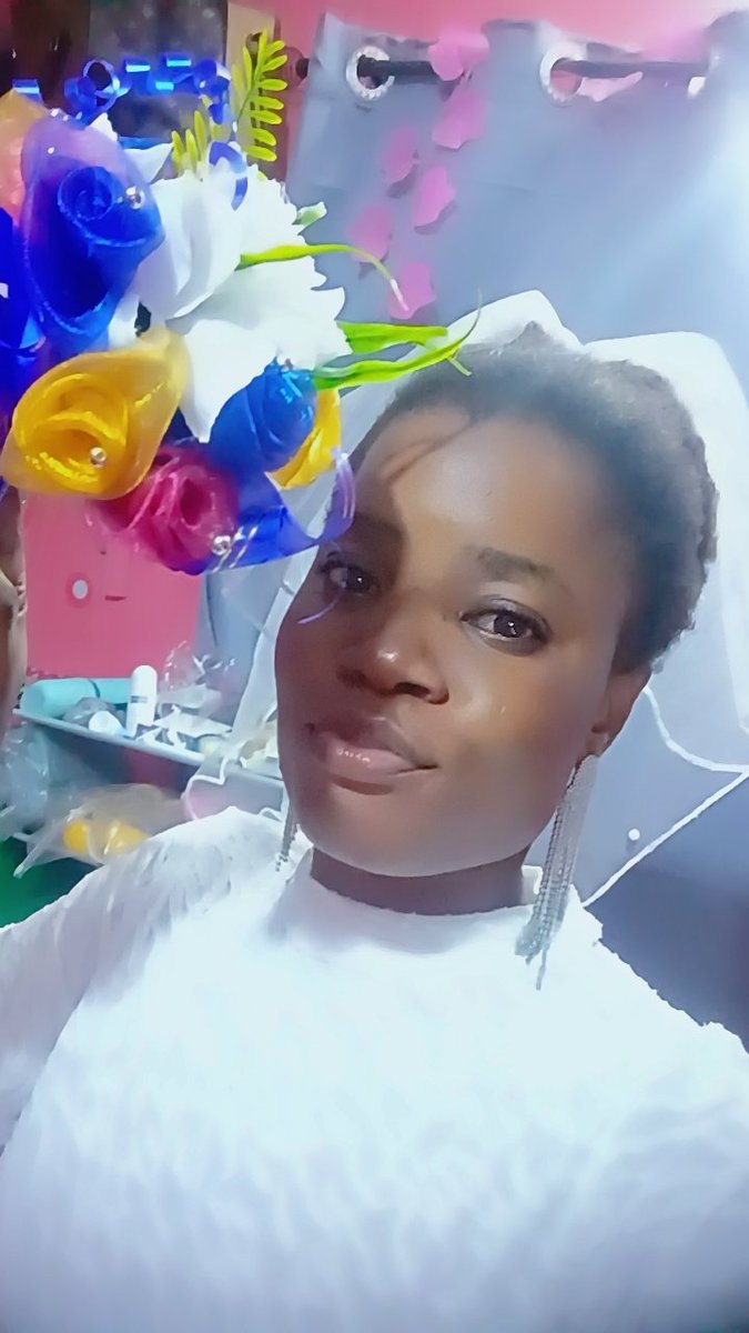 ADA_MBANESE's tweet image. A fully decorated Bride 
#dressyourmiracle
#HallelujahChallenge 
#HallelujahChallengeOCT2025