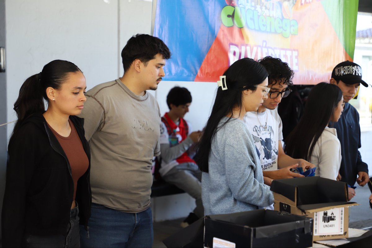 🔬✨ ¡La ciencia comienza con la curiosidad! En el Club Infantil de Ciencia de CUCiénega, nuestros niños de educación primaria descubren el fascinante mundo de la investigación a través de actividades divertidas y educativas. 🌱🧪