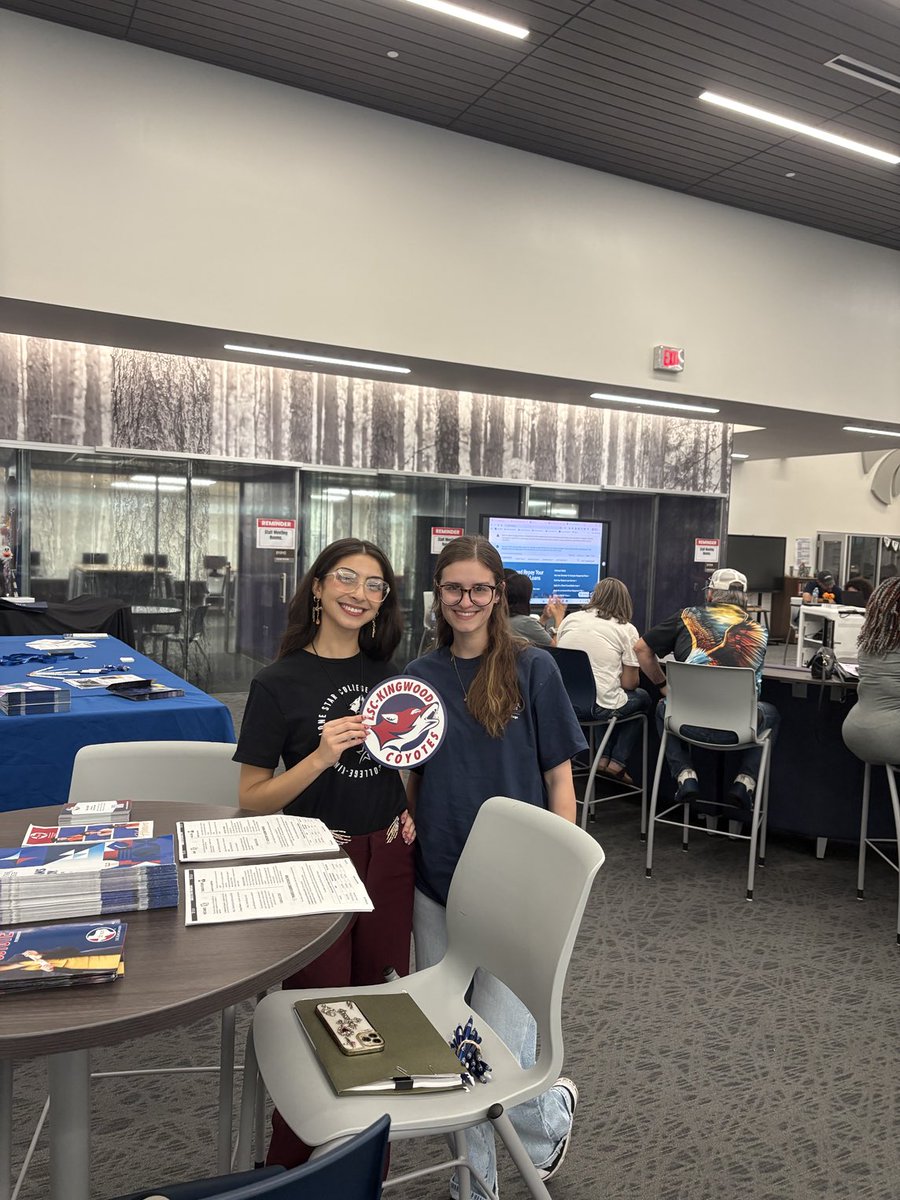 HumbleLib's tweet image. FAFSA night here at 💜🐾HHS