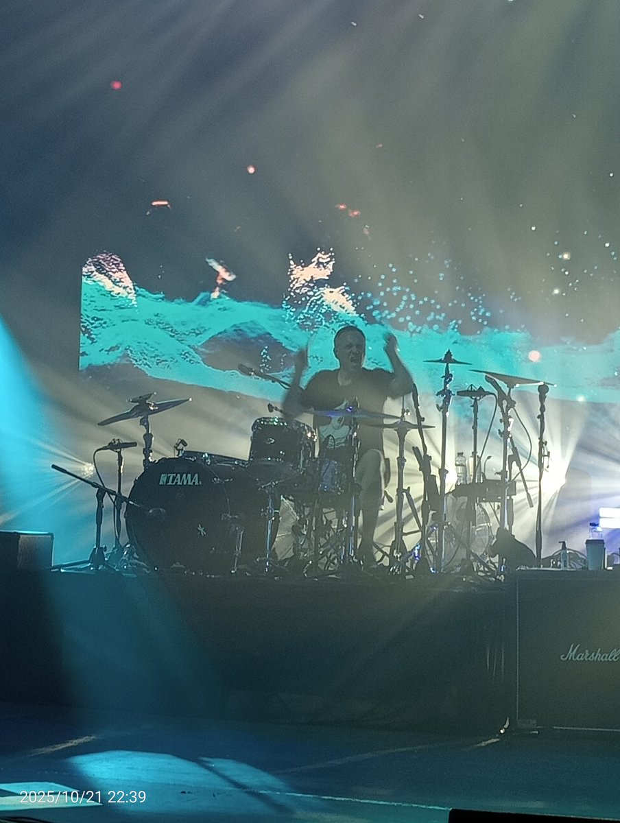 WhitsApproach's tweet photo. @O2AcademyBrix You went off for @Coheed tonight. Met some awesome fans today #blessed https://t.co/Rz6COCJpS1
