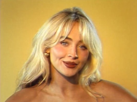 fastimes_'s tweet image. she is so damn pretty