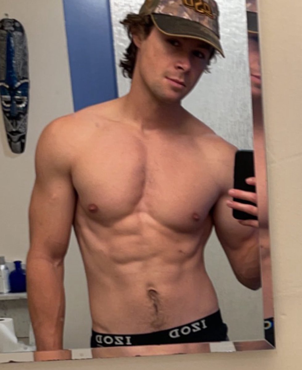 SB Ⓥ (@sibaburck) on Twitter photo Vegans are weak?
I’ve been vegan 10 years.
Let’s compare physiques and athleticism 
250 bench  
20 minute 5k
8 muscle ups
One arm pull-up Vegans are weak?
I’ve been vegan 10 years.
Let’s compare physiques and athleticism 
250 bench  
20 minute 5k
8 muscle ups
One arm pull-up
