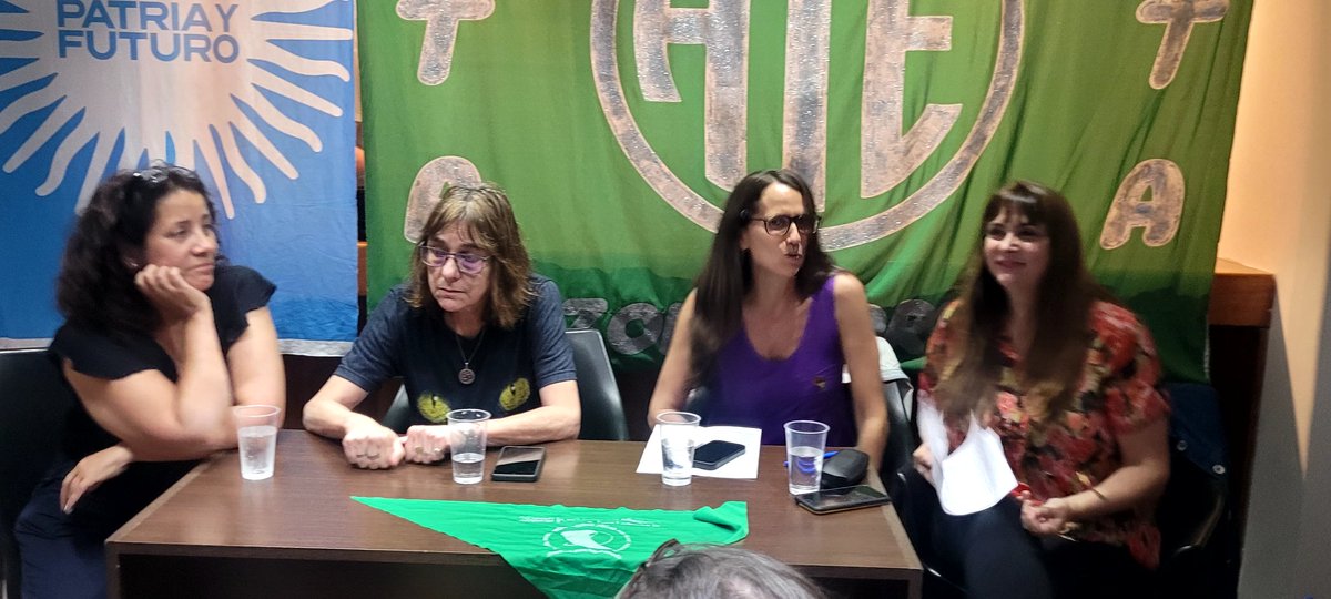 #Ahora en el Conversatorio “Nuestro voto, nuestra fuerza”. Feminismos, diversidades y democracia en acción.
#NuestroVotoNuestraFuerza #Feminismos #Democracia #Diversidad #FuerzaPatria #MDF #PatriaYFuturo 💜🇦🇷