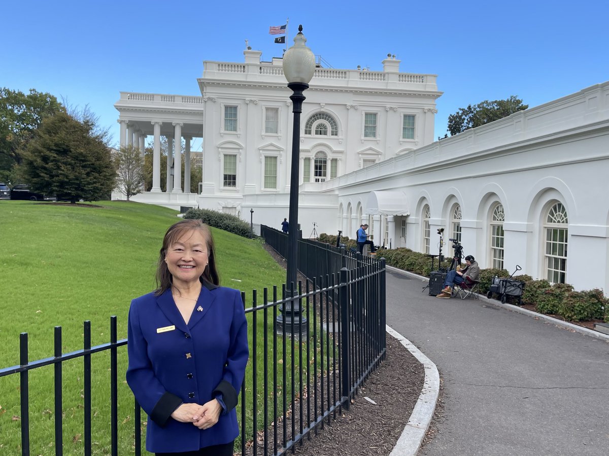 Lily4Liberty's tweet image. You are looking at a product of the American Dream. I had a wonderful first-time visit to the White House today. I am forever grateful for this greatest country on earth and the land of opportunity!