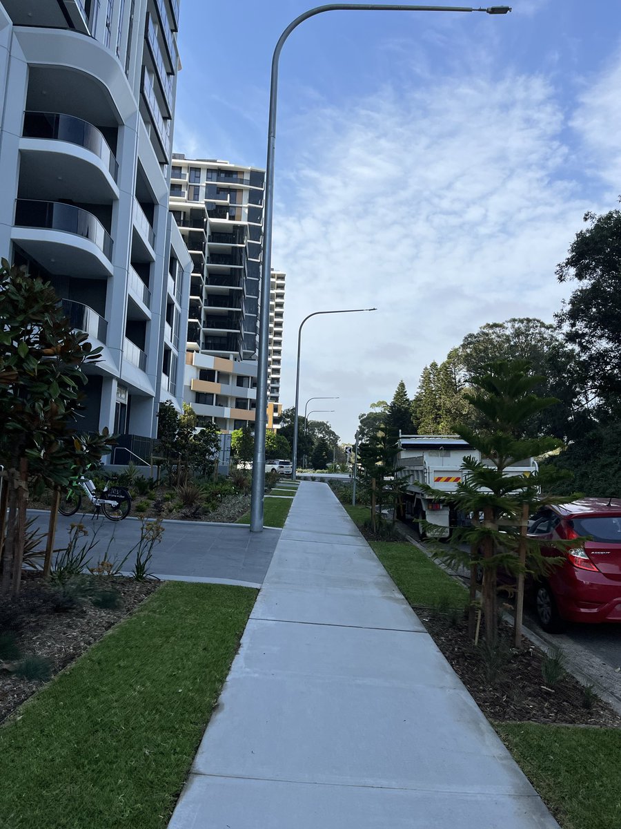 Agent99c's tweet image. Went for a walk hot one in Sydney going up to 35C. #sydney #hotday #pagewood #spring #walking