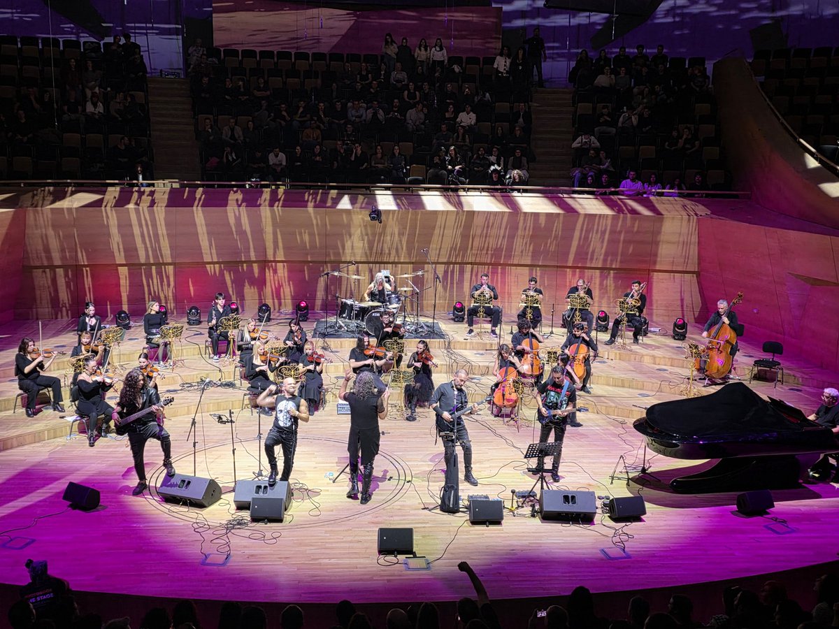 hasanthebaba's tweet photo. #CSOAda #Ankara çok güzel bir konserdi. https://t.co/JUSH4BLTPn