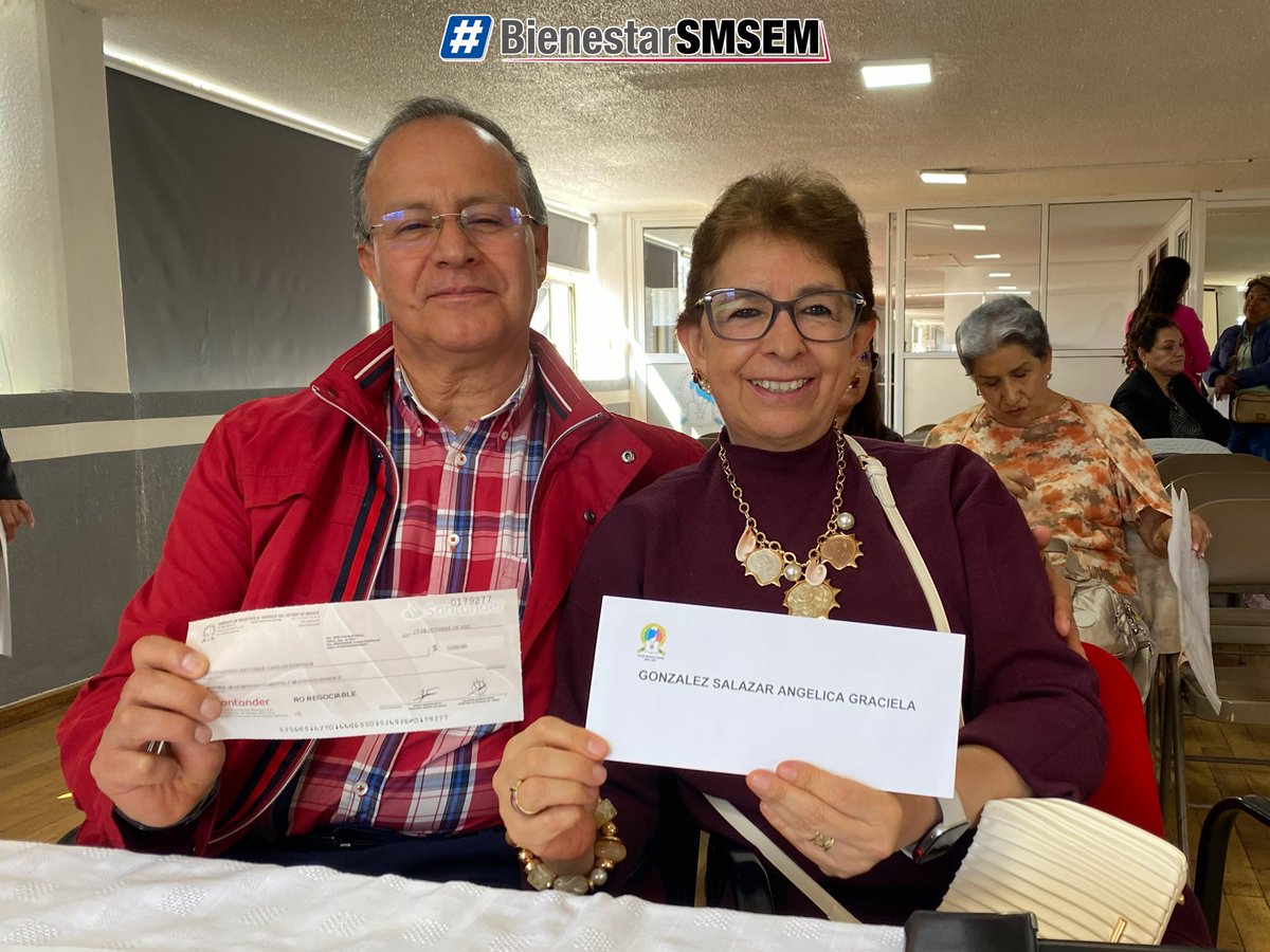 SMSEMmx's tweet image. La dirigencia del Prof. Jenaro Martínez Reyes, Secretario General del #SMSEM, entregó apoyos por la adquisición de prótesis, órtesis e implementos para rehabilitación a compañeros pensionados.