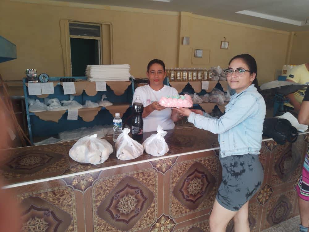 CarmenMercGEC's tweet image. Dando cumplimiento al objetivo #7 del Ministerio del Comercio en el Municipio Manatí la Empresa Municipal de Comercio y Gastronomía da cumplimiento al módulo a los jóvenes arribantes a 15 años. #ComerciodelPueblo #SiSePuede #PorLasTunasLaVictoria