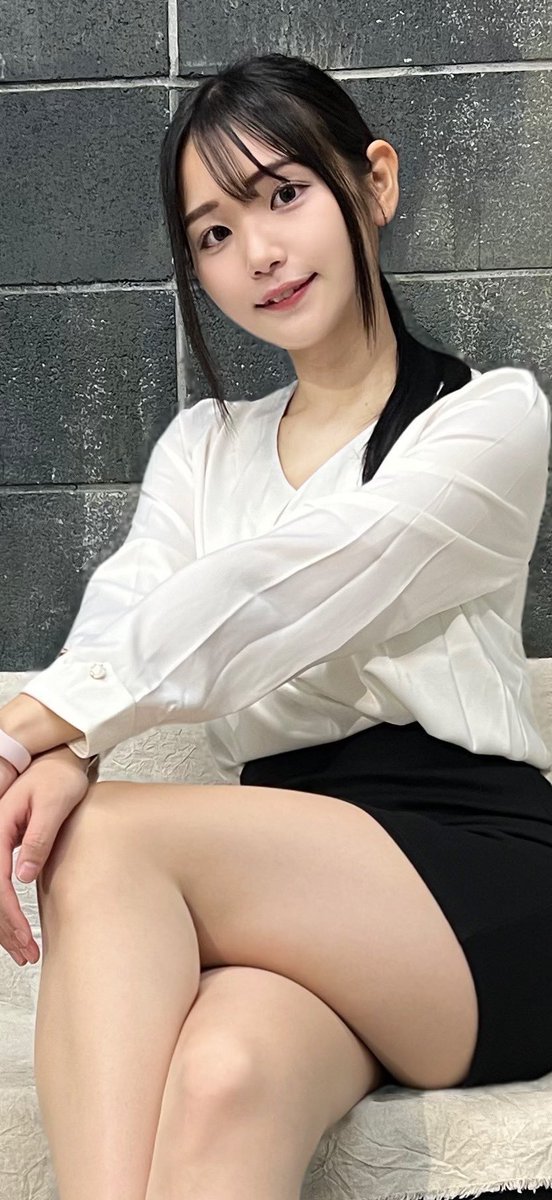 RocknRaceQueens's tweet image. Miyu Otase looks lovely in a white blouse and short black skirt, heels, and showing off her beautiful bare legs 
@miyu_otose #barely #shortskirt