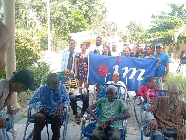 Yolexy8's tweet image. Muchas felicidades para todos los instructores de arte por el 21 Aniversario de la creación de la Brigada José Martí, en especial para los de #Manatí, por la hermosa labor que realizan. #PoderPopular, #Cuba, #AsambleaManatí, @LorenzoOsbel , @YelenysLasTunas , #RevoluciónCubana.