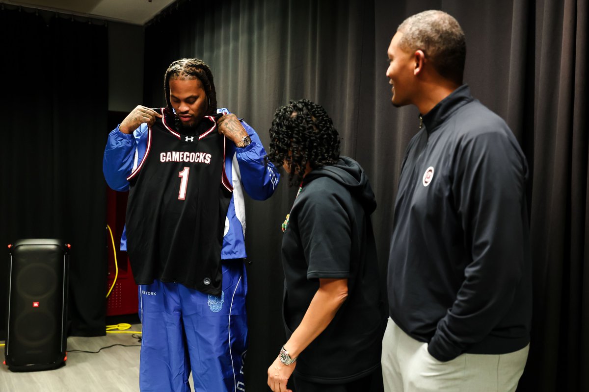 South Carolina Gamecocks tweet media