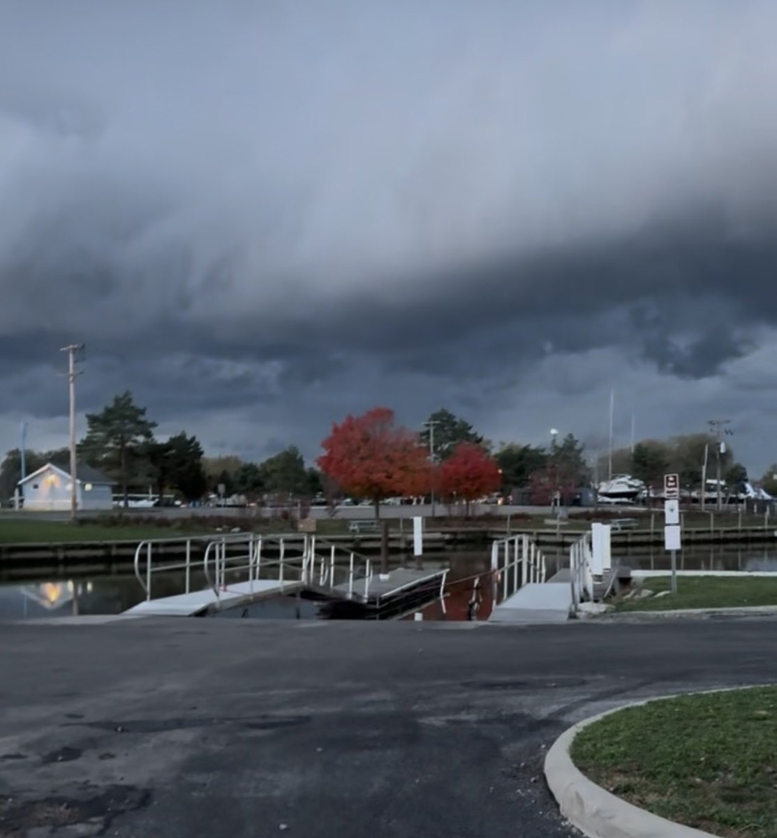 stmkrm's tweet photo. @SamRobertsWX Also spotted in Mentor https://t.co/kb9nNeYHi4