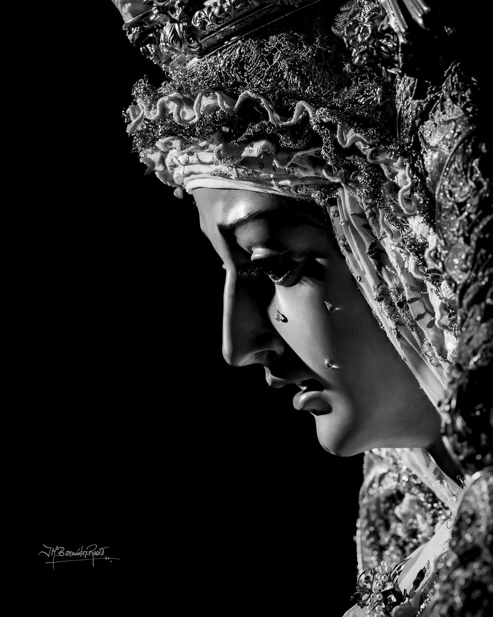 Besamanos de María Stma. de la Trinidad con motivo del XXV Aniversario de su Coronación Canónica. <a href="/cautivotrinidad/">Cautivo Málaga</a> 
📸 <a href="/BermudezRecio/">BERMÚDEZ RECIO FOTOGRAFÍA</a>