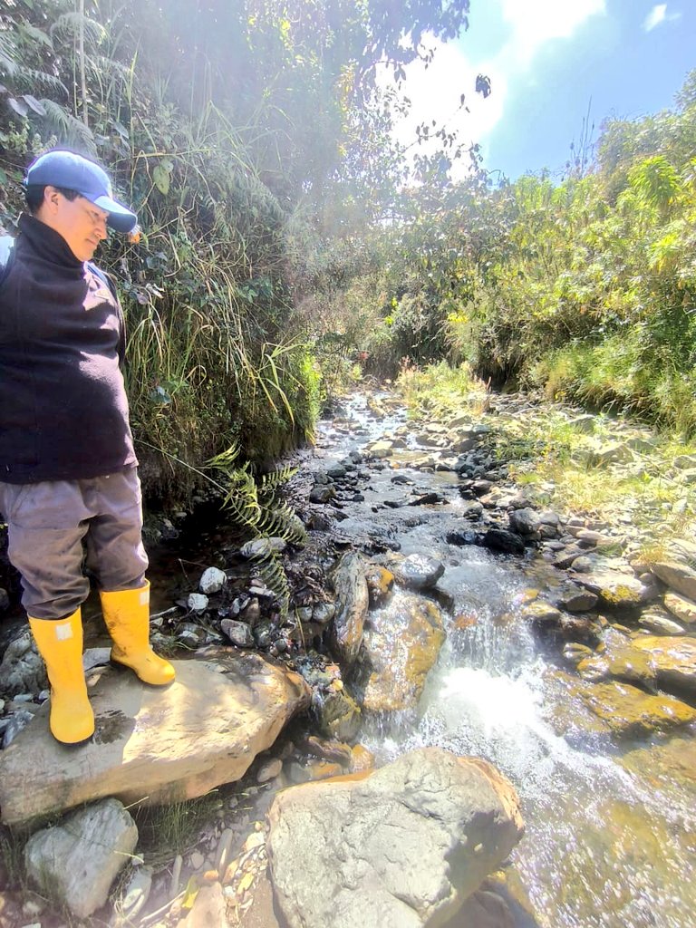Agricultura_CZ3's tweet photo. #Chimborazo | ¡Avanzando en riego tecnificado!
🌾💧Técnicos del PRITEP realizan inspección en la Corporación Balcashi de la parroquia #Quimiag para identificar potencialidades de riego parcelario tecnificado y diseños de riego individual para 89 usuarios.
#ElNuevoEcuadorImpulsa https://t.co/SNM844tftQ