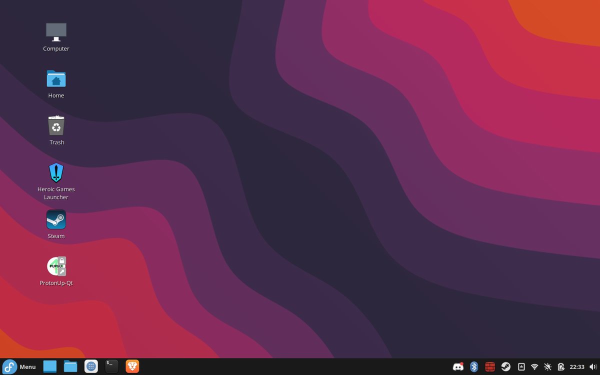 FSAPOJake's tweet image. My favorite thing about Linux is how I can install multiple different desktop environments and switch between them whenever I want to.
There's zero reason to have both KDE and Cinnamon, or GNOME and Cosmic, but I don't care. That's called user choice and freedom.