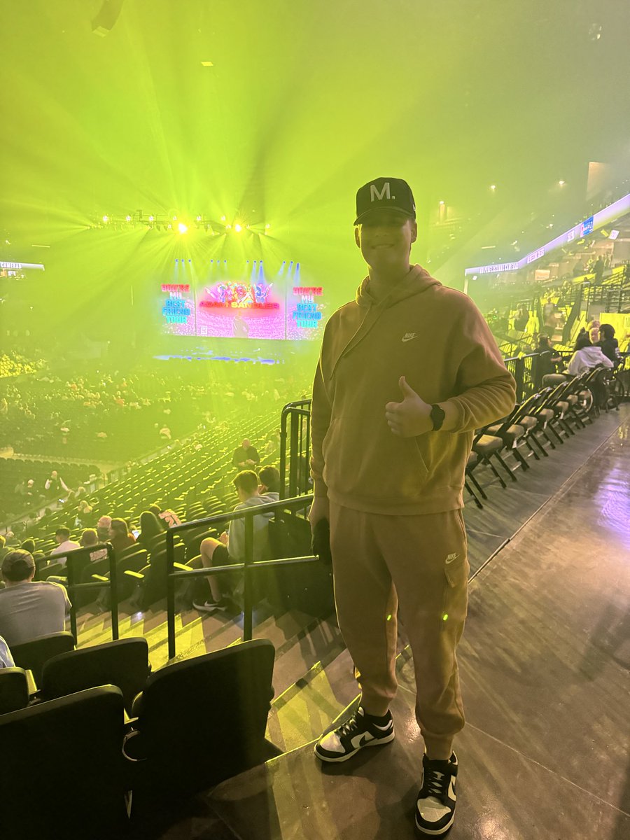 Here we go. Almost GameTime!! #Omaha #youremybestfriendtour <a href="/meierjackson4/">Jackson Meier</a>