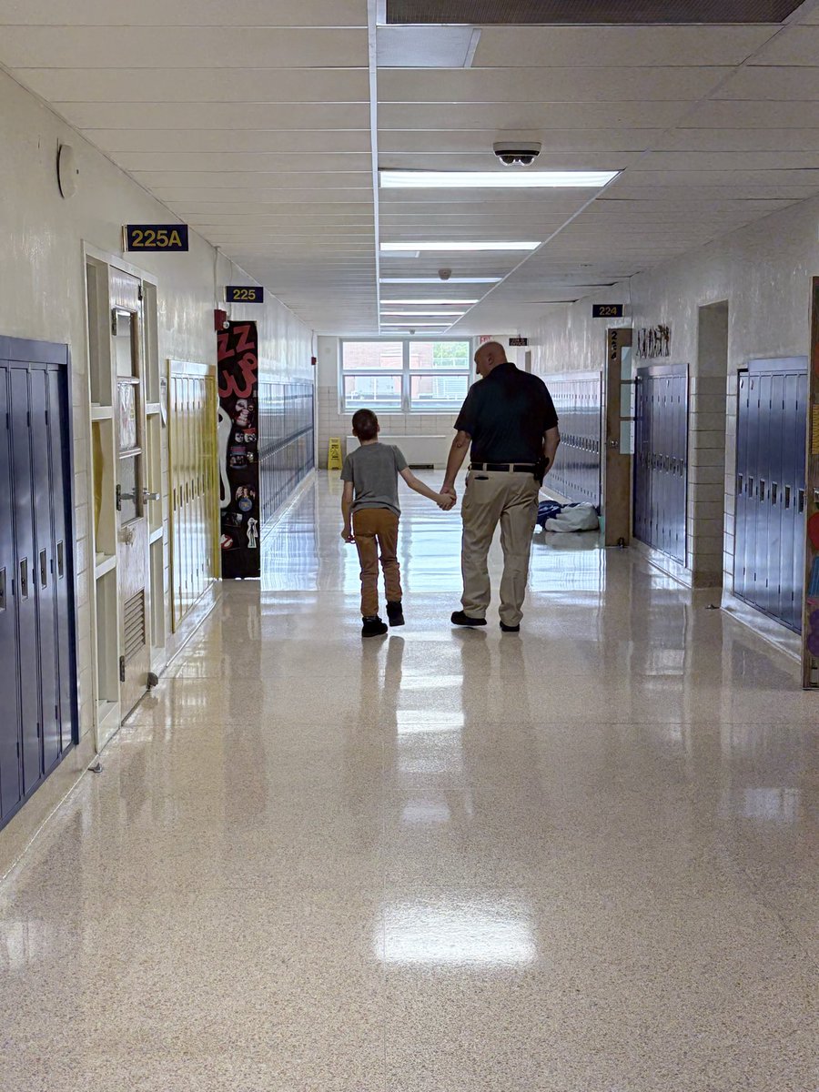 School Resource Officers: 

👮‍♂️ More than safety——helping students feel seen, safe, supported, and loved.
