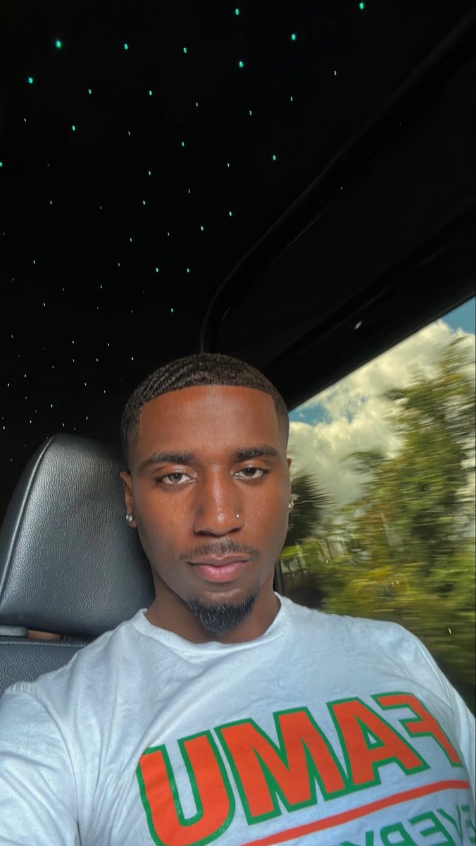 somebody future husband🖤