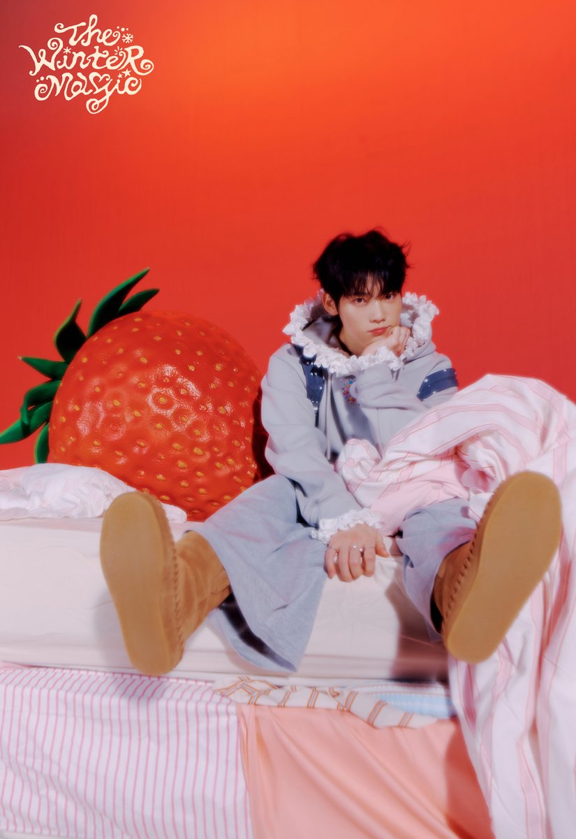 official__INI's tweet image. CONCEPT PHOTO ❄️:*・゚
: Sweet Cake ver.
#MASAYA
INI WINTER SINGLE
"THE WINTER MAGIC"
2025.11.19 RELEASE
#INI #INI_THE_WINTER_MAGIC
#ウィンマジ
#木村柾哉 #KIMURAMASAYA