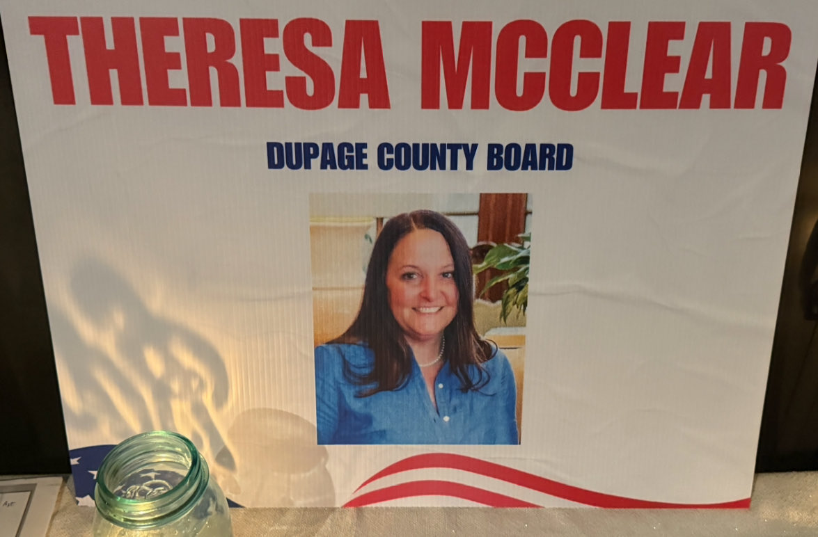 Great rollout in Westmont tonight for a terrific County Board candidate, Theresa McClear for DuPage County Board District 2!  Vote McClear for County Board District 2! 🇺🇸 🇺🇸 🇺🇸