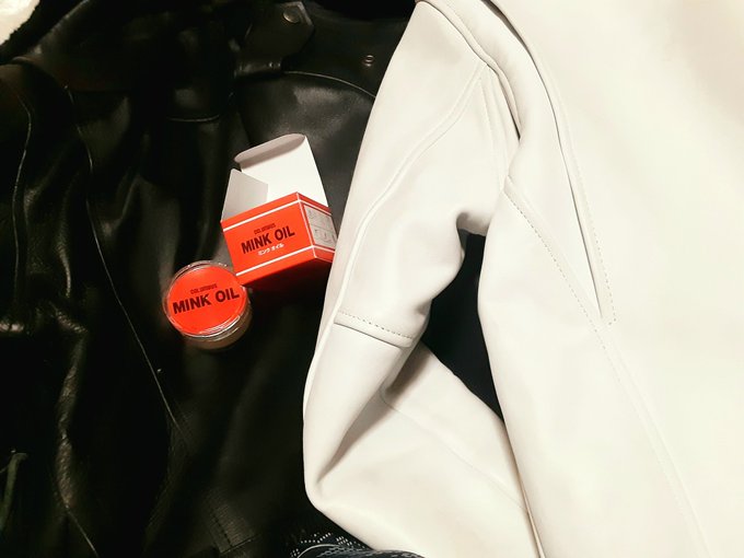 今年も革ジャンの手入れを始めるかー。 