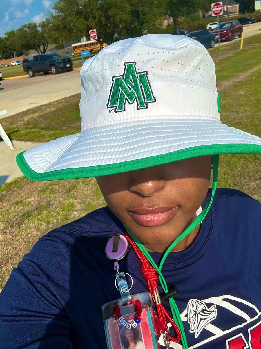 CoachC_Johnson's tweet photo. S/O to @Coach_Lem_UAM and @UAMSoftball for my new Bucket Hat. Now I can add a little alumni flair to the workday outside. 💚 @UAMonticello @UAMsports https://t.co/l2iiY90OLD