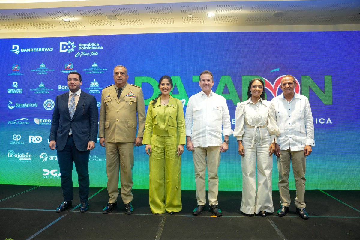 Su industria aporta el 9.8 % de la economía local y el comercio formal crece más de 10 % al año. Desde el <a href="/MIC_RD/">Ministerio de Industria, Comercio y Mipymes</a> seguimos impulsando su desarrollo productivo. 

Gracias a la diputada <a href="/DaritzaZapata/">Daritza Zapata</a> por su visión y compromiso. 🇩🇴