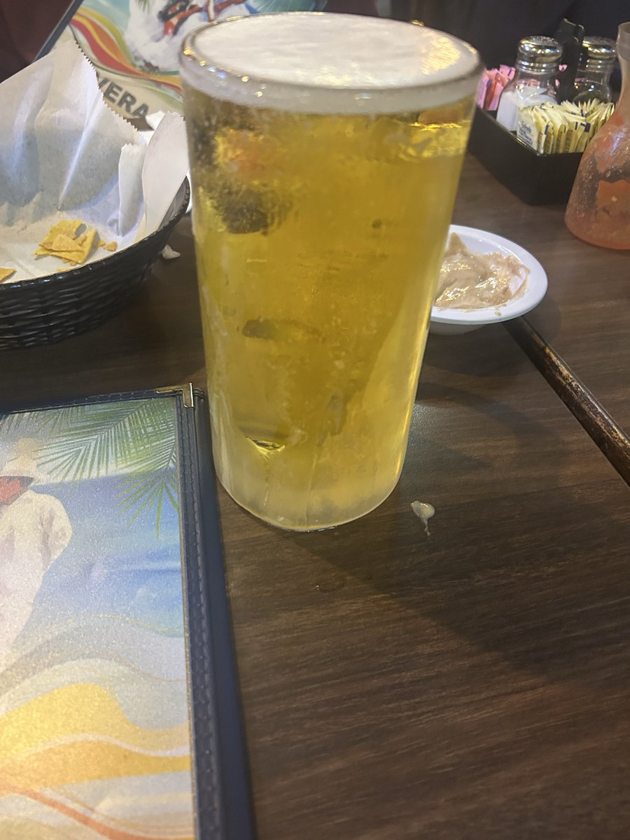 Commandorkd3's tweet image. And for my next trick, I will be getting drunk on a Tuesday