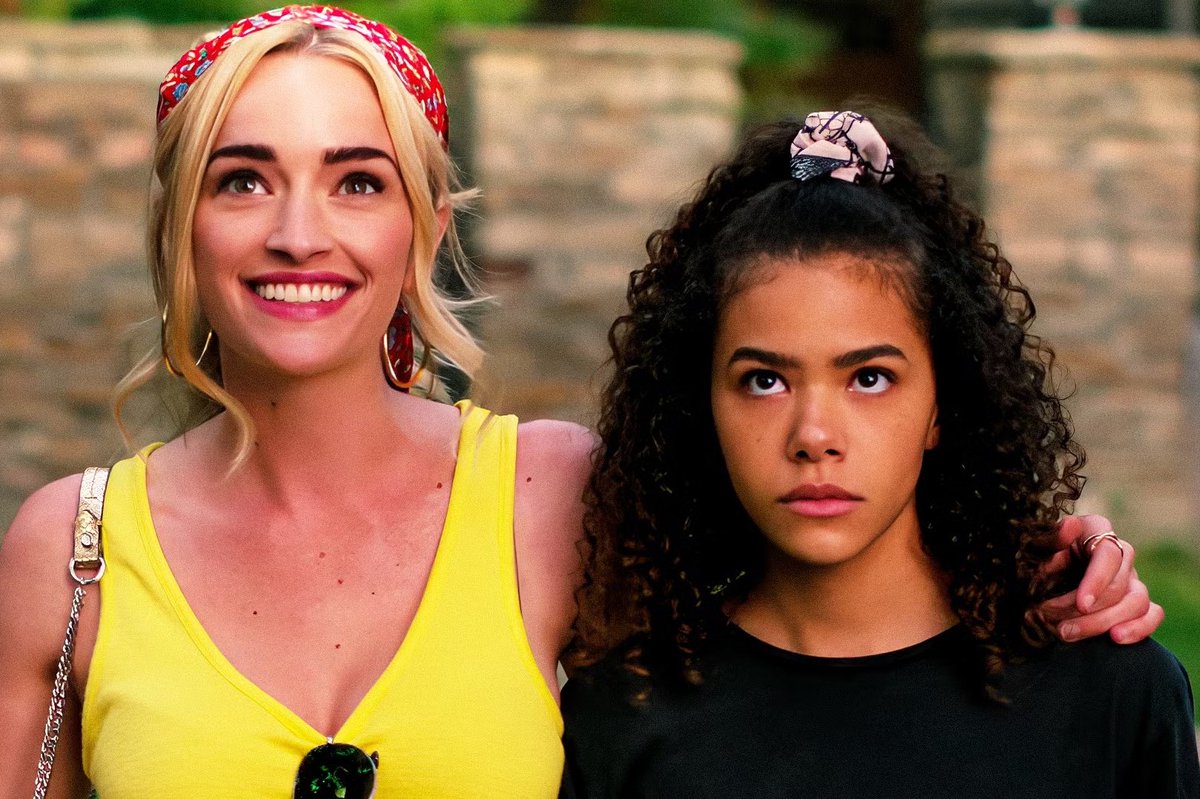 bru_uai's tweet image. Fui assistir o primeiro capítulo de #TrêsGraças agora pra poder acompanhar o de hj e simplesmente é a versão brasileira de ginny e georgia?? Inclusive com a atriz IGUAL