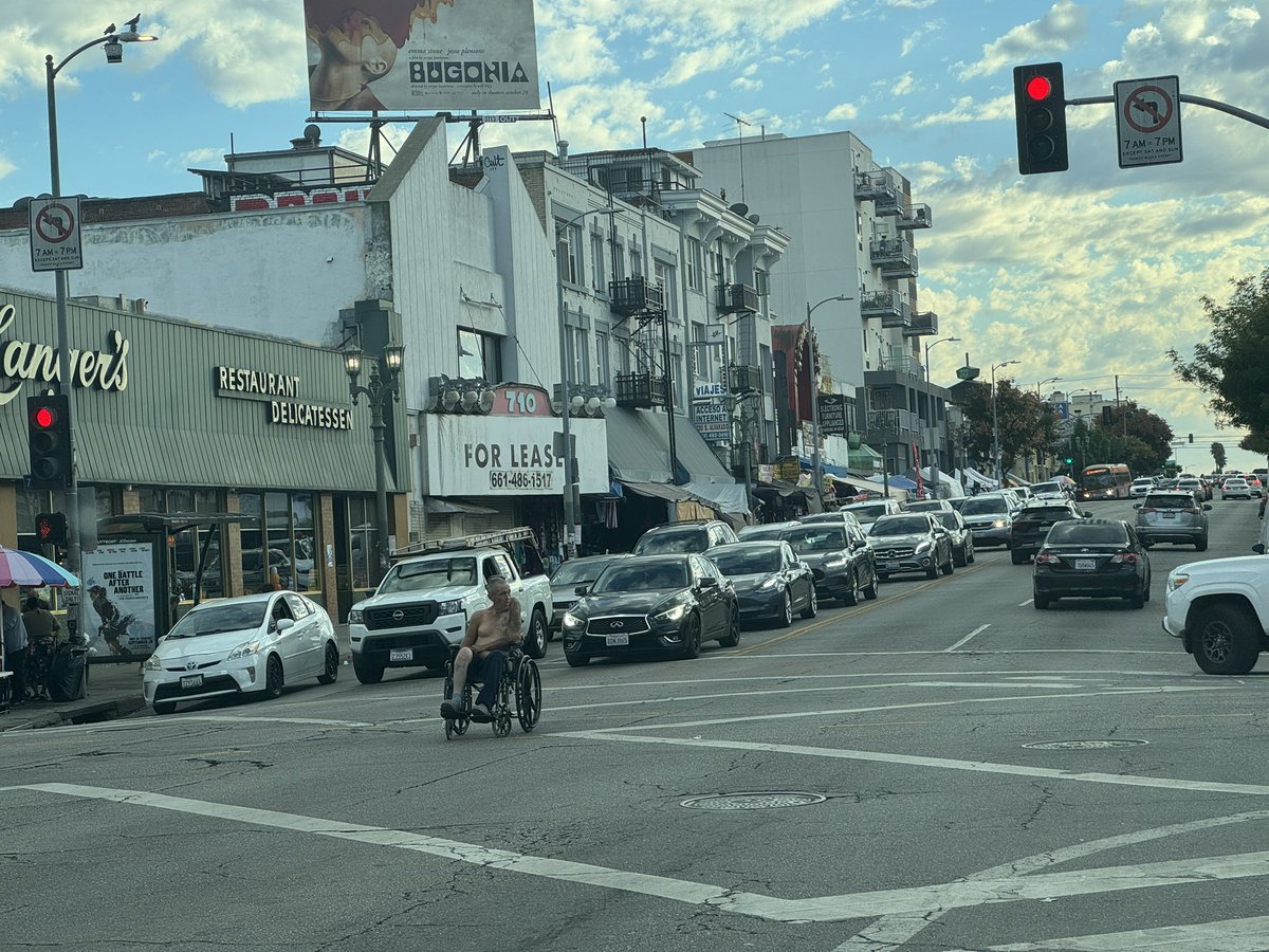 PrototypeMaya's tweet image. Downtown LA. Nothing special