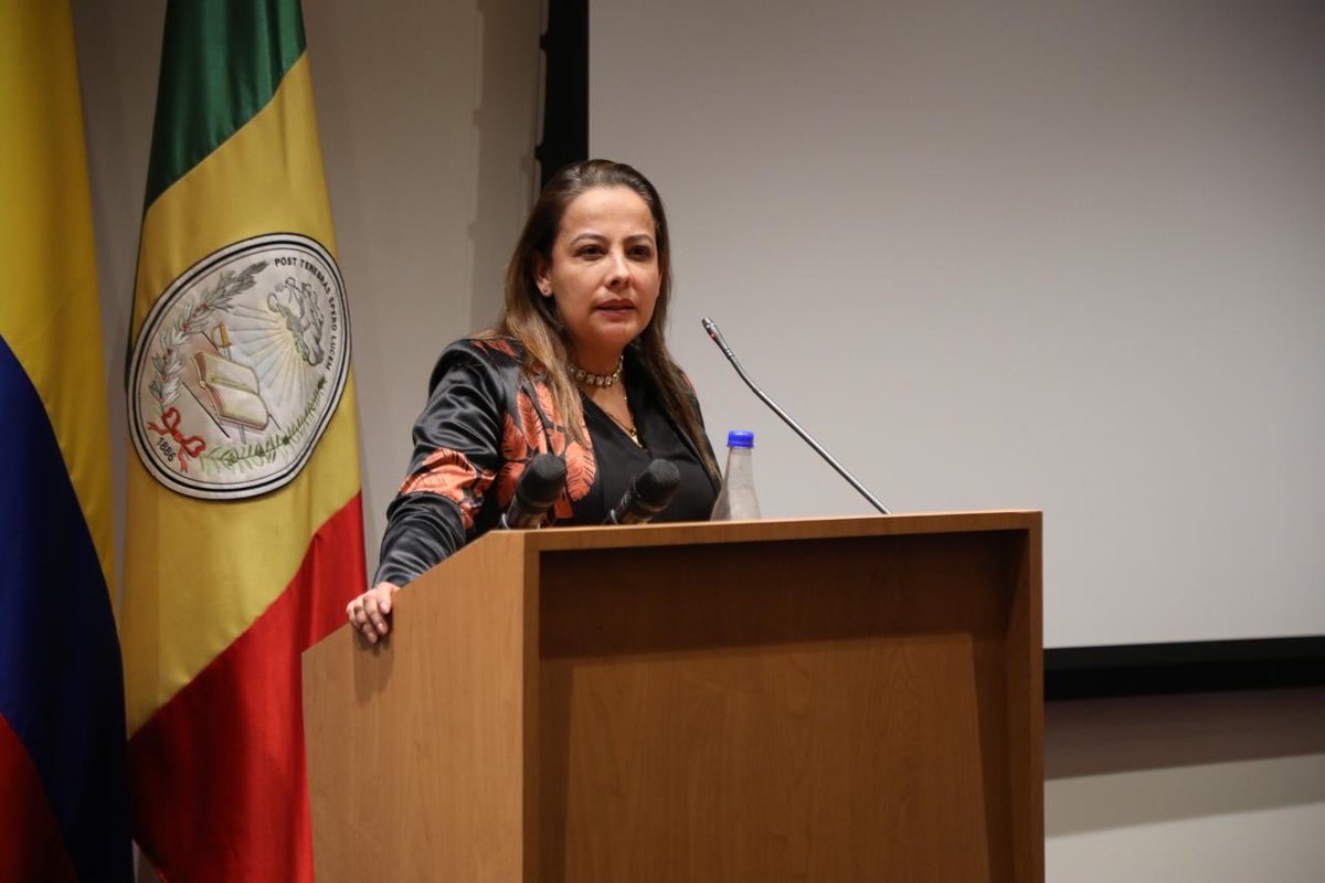 La Facultad de <a href="/EconomiaUext/">Economía UExternado</a> presenta el diplomado en Gobernanza y Desarrollo Integrado en la Región Metropolitana Bogotá–Cundinamarca, una iniciativa en alianza con <a href="/SomosRegionMBC/">Región Metropolitana Bogotá - Cundinamarca</a>.🏙️🤝

Este programa está enfocado en fortalecer las capacidades de gestión territorial y promover