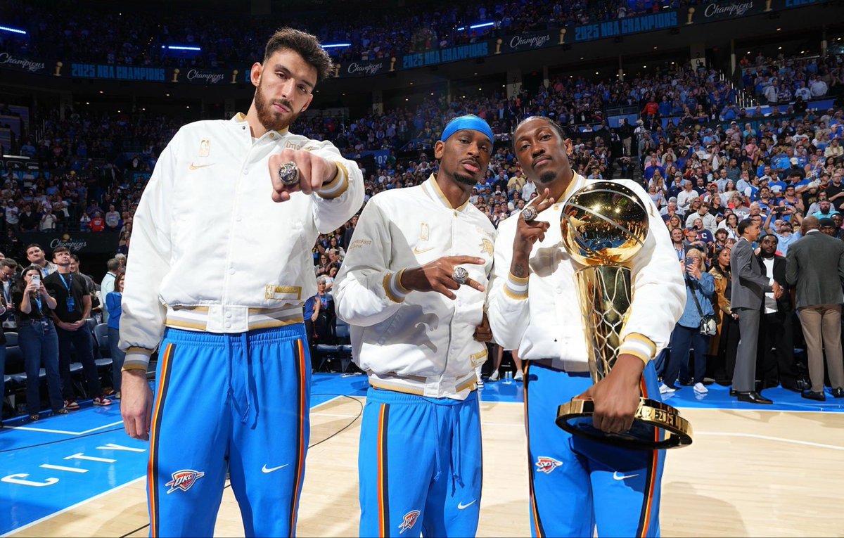 HO7MGREN's tweet image. Best big 3 in the league.