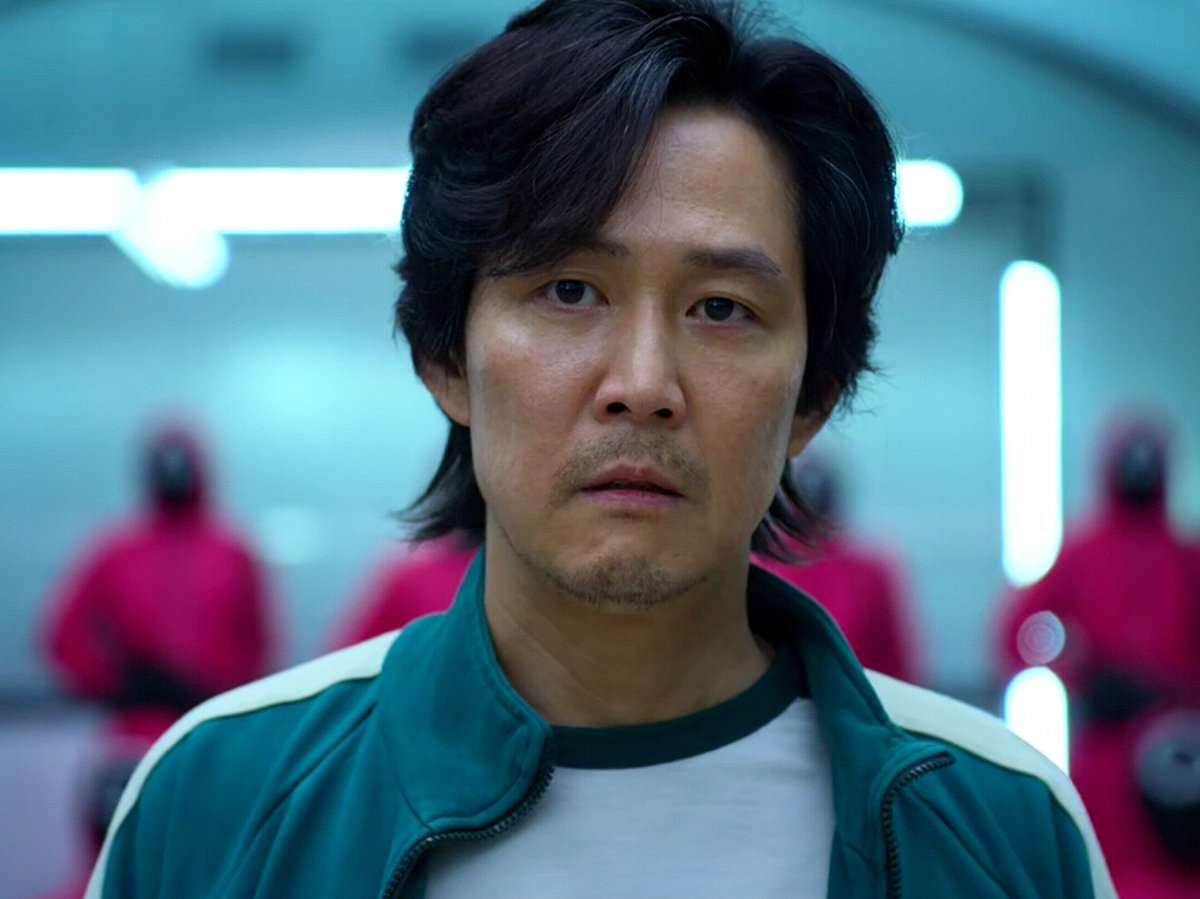 His hair in this scene is reminding me of s1 Gihun.
