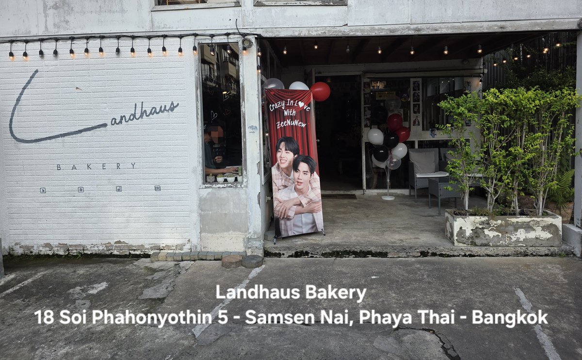 Good morning everyone 🥰

It's time to get into concert mood!
The doors to our fan café are open.
Stop by, grab some nice coffee and delicious pastry and don't forget your goodie bag (spend 200 Baht/1 goodie bag)

#ZeeNuNewCrazyInLoveConcert
#ZeeNuNew2ndConcert 
#ZeeNuNew