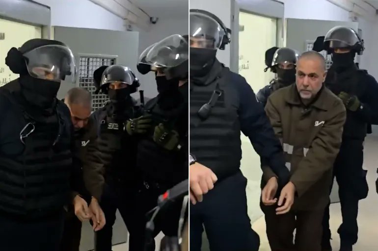 ذنبهُ الوحيد أنه كان يُعالج الأطفال..
هذا ذنب عند عدو لا يعرف أخلاقًا ولا إنسانيّة!

- الطبيب الأسير حسام أبو صفية
